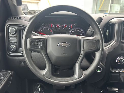 Used 2022 Chevrolet Silverado 1500 Custom Trail Boss image 2