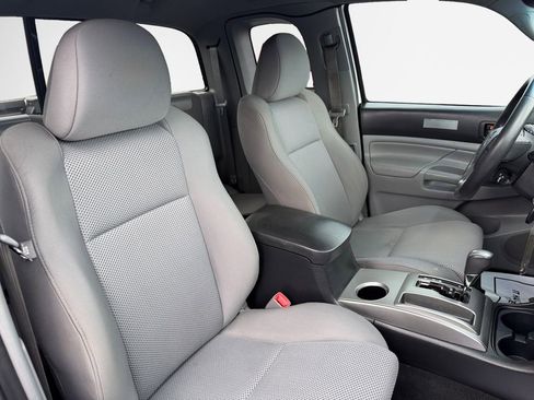 Used 2012 Toyota Tacoma 4x4 Access Cab V6 w/ TRD Off-Road Pkg image 26