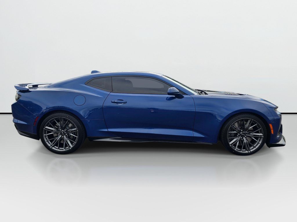 Used 2023 Chevrolet Camaro ZL1 RWD image 6