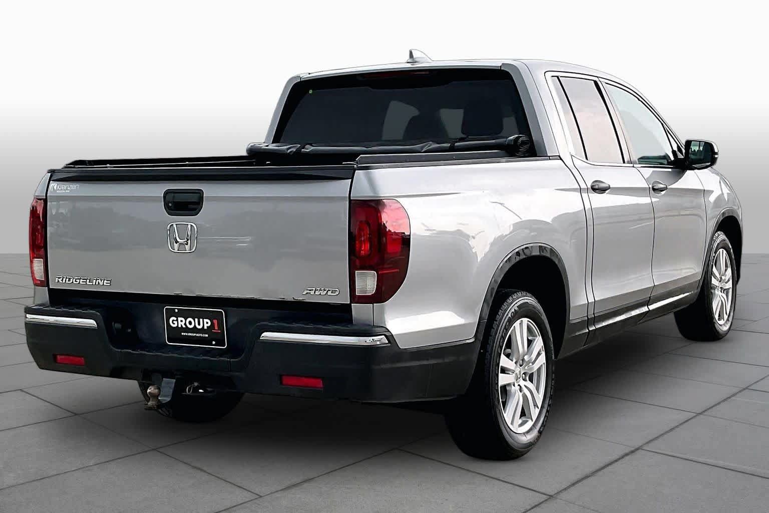 Used 2017 Honda Ridgeline RT image 12