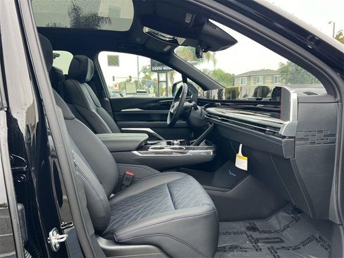 New 2026 Cadillac Escalade IQL Sport 1 w/ LPO, ONYX Package image 34