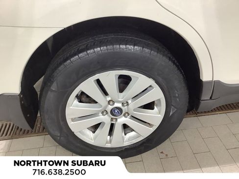Used 2015 Subaru Outback 2.5i Premium image 6