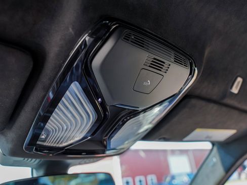 Used 2018 BMW M5 image 30