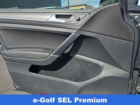 Used 2018 Volkswagen e-Golf SEL Premium w/ Driver Assistance Package FWD image 28