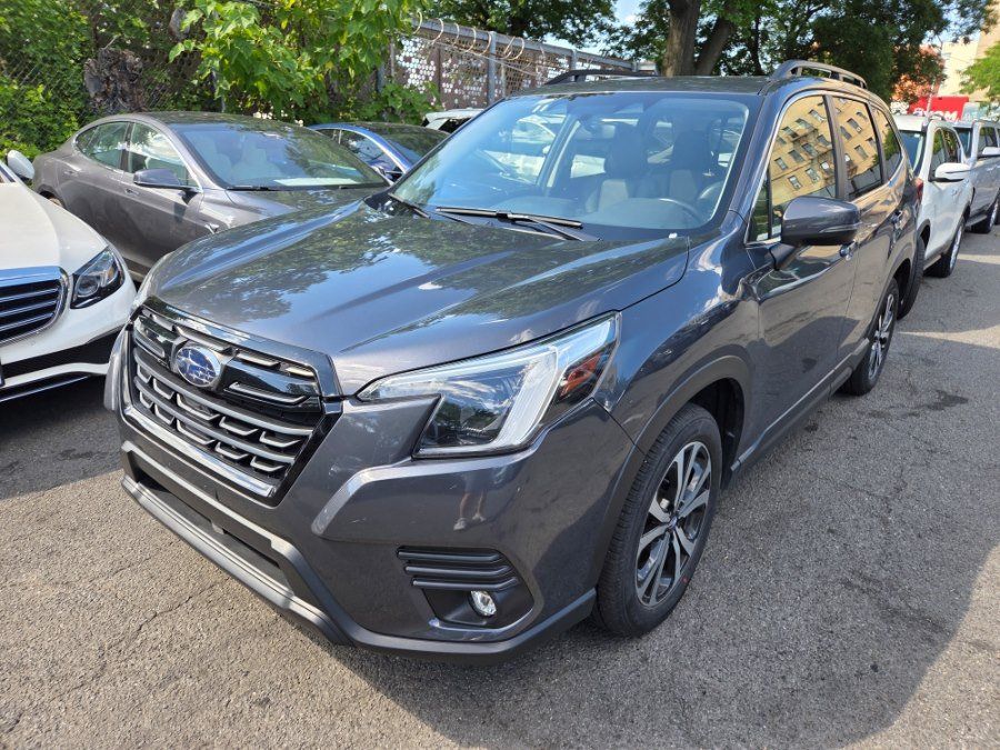 Used 2024 Subaru Forester Limited AWD/4WD image 4