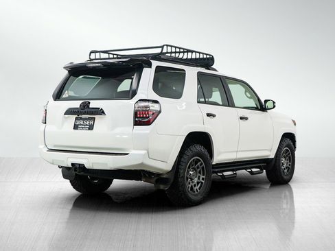 Used 2020 Toyota 4Runner Venture w/ Moonroof Package image 5