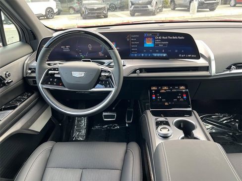 New 2026 Cadillac Vistiq Luxury image 10