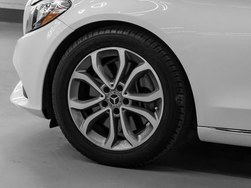 Used 2018 Mercedes-Benz C 300 Sedan image 54