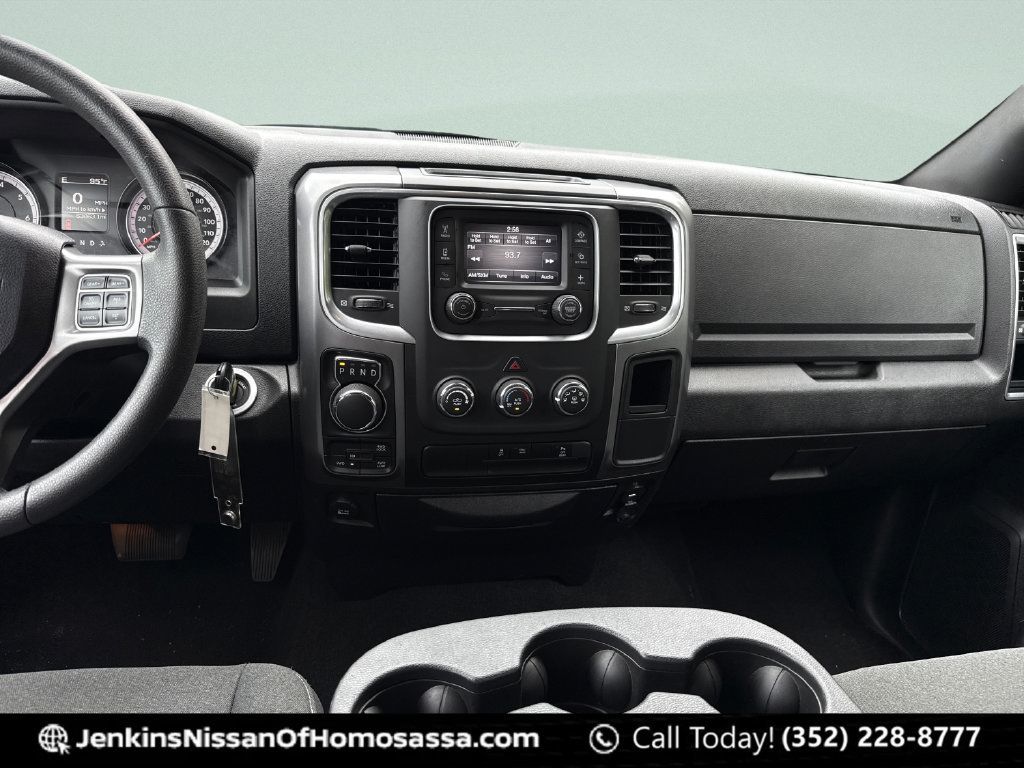 Used 2024 RAM 1500 Warlock AWD/4WD image 26