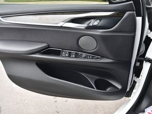 Used 2018 BMW X5 xDrive50i image 19