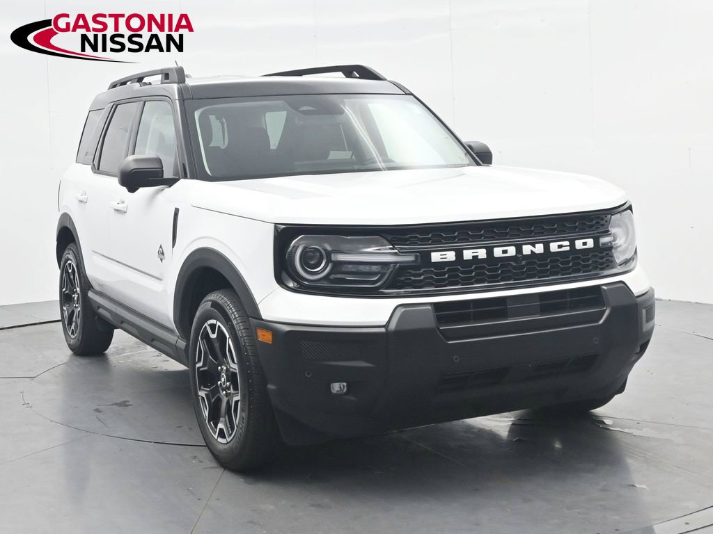 Used 2025 Ford Bronco Sport Outer Banks w/ Outer Banks Tech Package+ AWD/4WD image 3