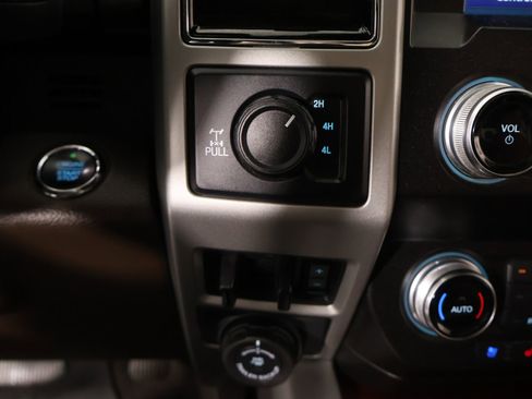 Used 2021 Ford F250 King Ranch w/ King Ranch Ultimate Package AWD/4WD image 9
