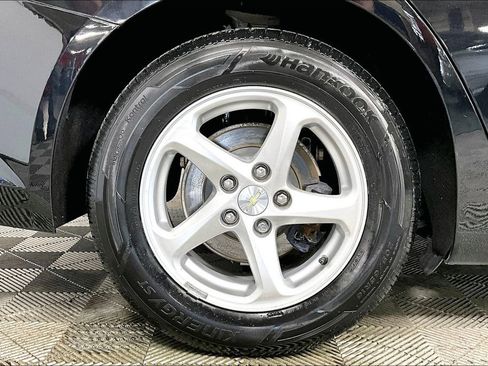 Used 2017 Chevrolet Malibu LS image 8