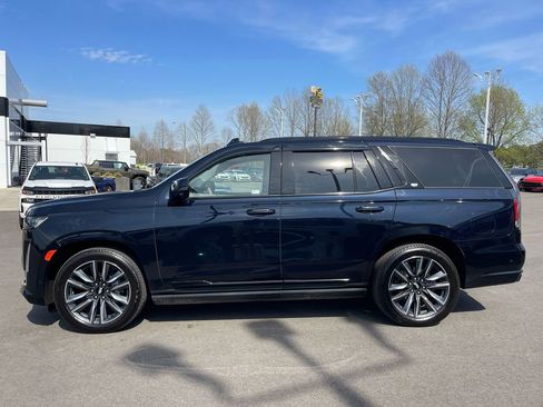 Used 2024 Cadillac Escalade Sport Platinum image 2