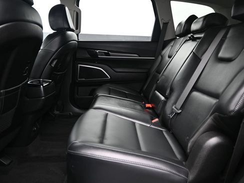 Used 2024 Kia Telluride LX AWD/4WD image 11