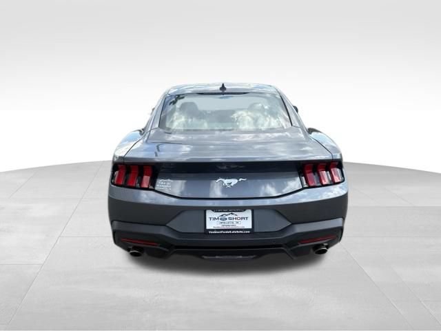 Used 2025 Ford Mustang Coupe RWD image 10