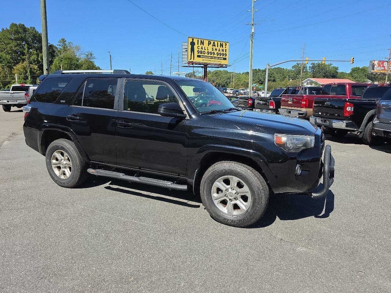 Used 2019 Toyota 4Runner SR5 AWD/4WD image 2