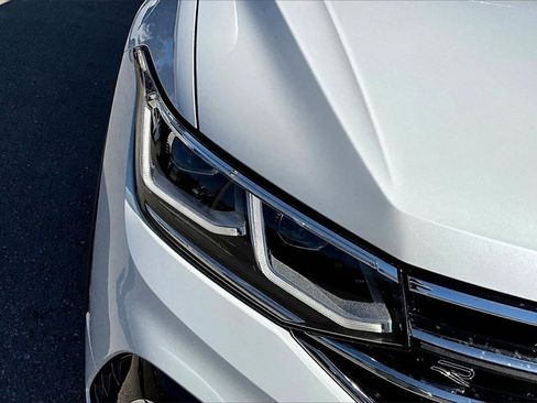 Certified 2024 Volkswagen Tiguan SEL R-Line image 12