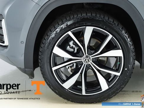 Used 2024 Volkswagen Atlas Cross Sport SEL Premium R-Line image 5
