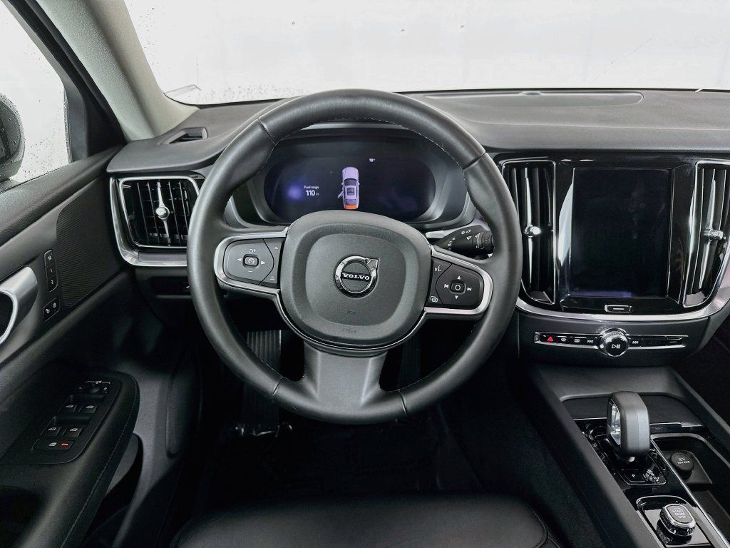 Used 2024 Volvo S60 B5 Core FWD image 31