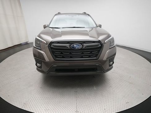 Used 2023 Subaru Forester Limited AWD/4WD image 11