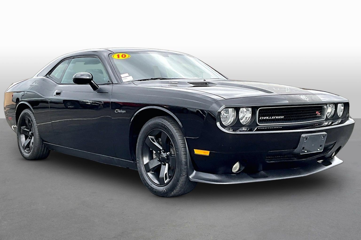 Used 2010 Dodge Challenger R/T RWD image 10