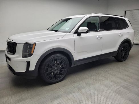 Used 2022 Kia Telluride SX w/ Nightfall Edition Package AWD/4WD image 2