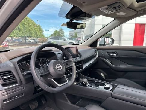 Used 2023 Nissan Rogue SV w/ SV Premium B Package AWD/4WD image 13