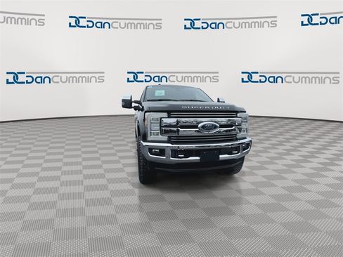 Used 2017 Ford F350 Lariat w/ Lariat Ultimate Package image 3