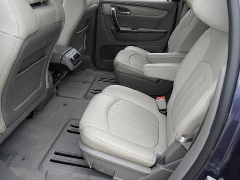 Used 2014 Chevrolet Traverse LTZ FWD image 30