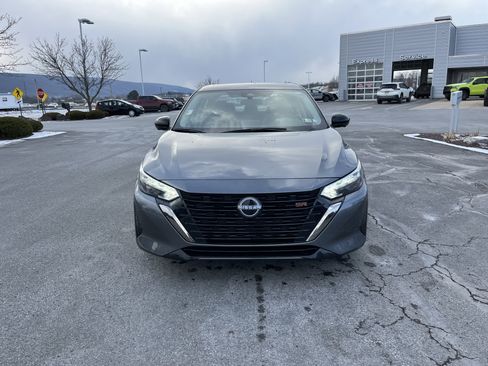 Used 2024 Nissan Sentra SR w/ SR Premium Package image 5