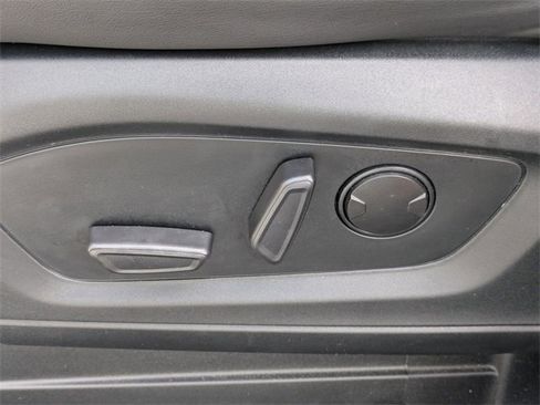 Used 2022 Ford Explorer Platinum w/ Technology Package image 24