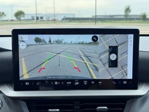 Used 2025 Ford Explorer ST-Line w/ Premium Package image 20