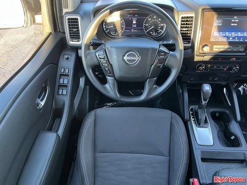 Used 2022 Nissan Frontier SV RWD image 16