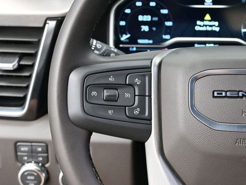 Used 2024 GMC Sierra 2500 Denali w/ Denali Reserve Package AWD/4WD image 17