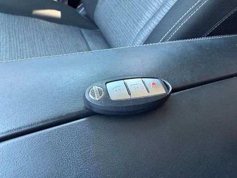 Used 2021 Nissan Rogue S FWD image 28