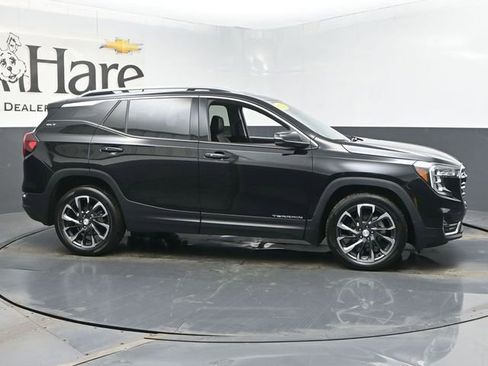 Used 2022 GMC Terrain SLT w/ Infotainment Package II image 1