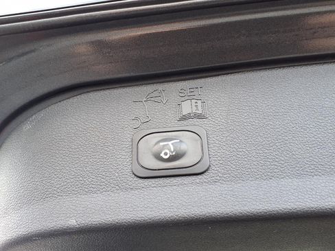 Used 2019 Ford Escape SEL AWD/4WD image 11