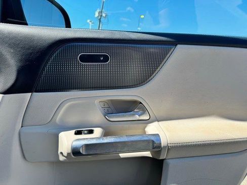 Certified 2022 Mercedes-Benz GLB 250 image 26