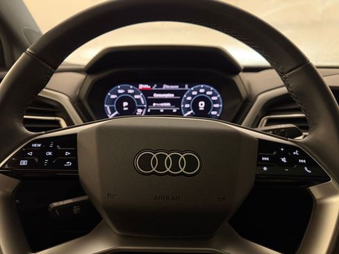 Used 2022 Audi Q4 e-tron Premium AWD/4WD image 11