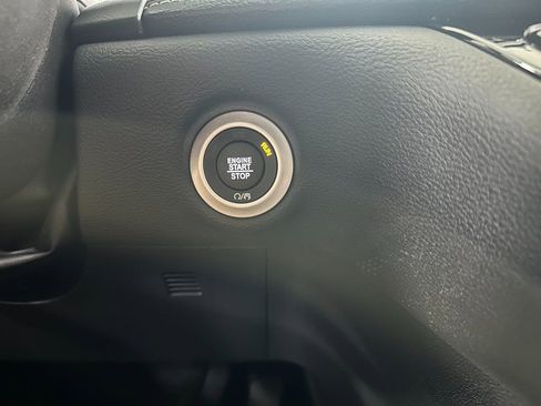 New 2026 Chrysler Pacifica Select image 20