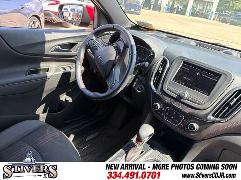 Used 2023 Chevrolet Equinox RS w/ LPO, Floor Liner Package FWD image 15