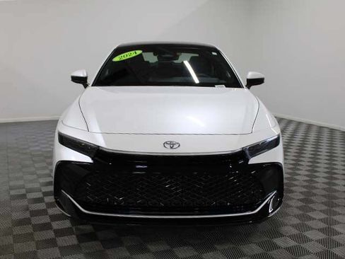 Certified 2024 Toyota Crown AWD/4WD image 9