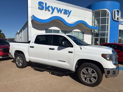 Used 2018 Toyota Tundra SR5 w/ SR5 Upgrade Package