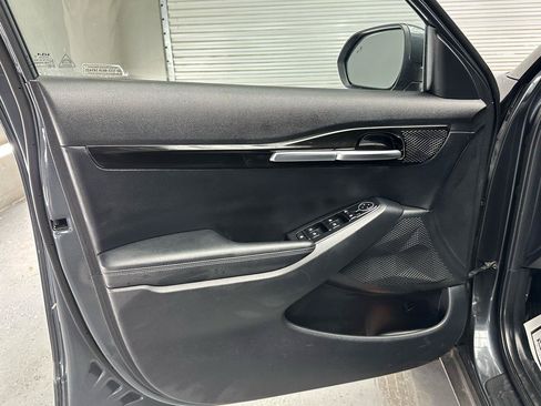 Used 2025 Kia Seltos S FWD image 19