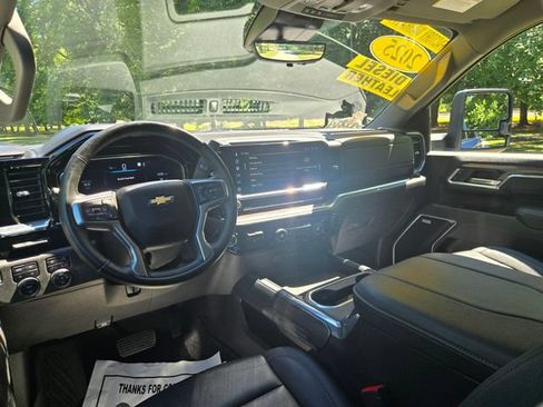 Used 2025 Chevrolet Silverado 2500 LTZ w/ LTZ Premium Package AWD/4WD image 14
