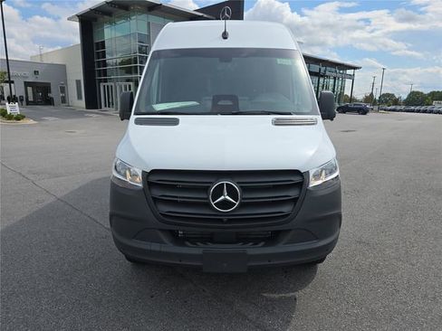 New 2025 Mercedes-Benz Sprinter 2500 image 12
