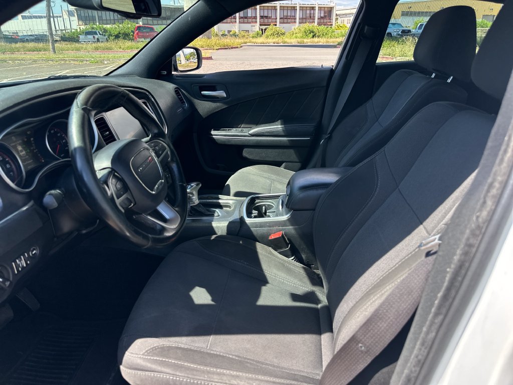 Used 2016 Dodge Charger SXT RWD image 13