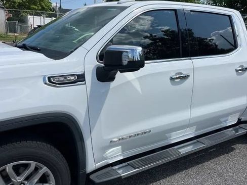 Used 2020 GMC Sierra 1500 SLT w/ SLT Premium Plus Package AWD/4WD image 2