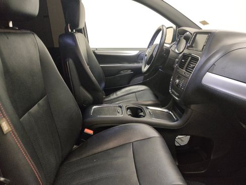 Used 2015 Dodge Grand Caravan R/T w/ Driver Convenience Group FWD image 21